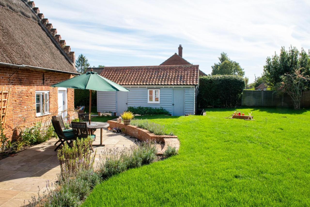 נורוויץ'' Thatch Cottage - Luxury Norfolk Hideaway מראה חיצוני תמונה